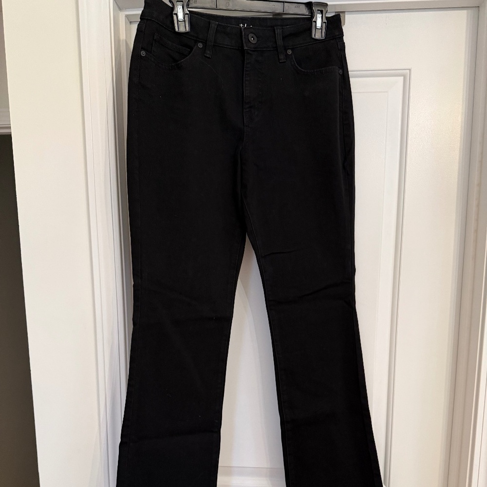 Style & Co curvy boot leg black jeans. Size 6 curvy.